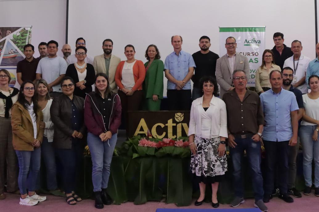 Foto grupal de actores