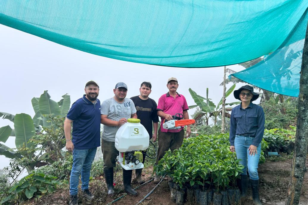 Entrega de híbridos de café Centroamericano F1 a fincas modelo de NAMA Café
