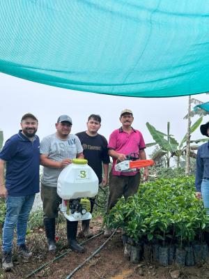 Entrega de híbridos de café Centroamericano F1 a fincas modelo de NAMA Café